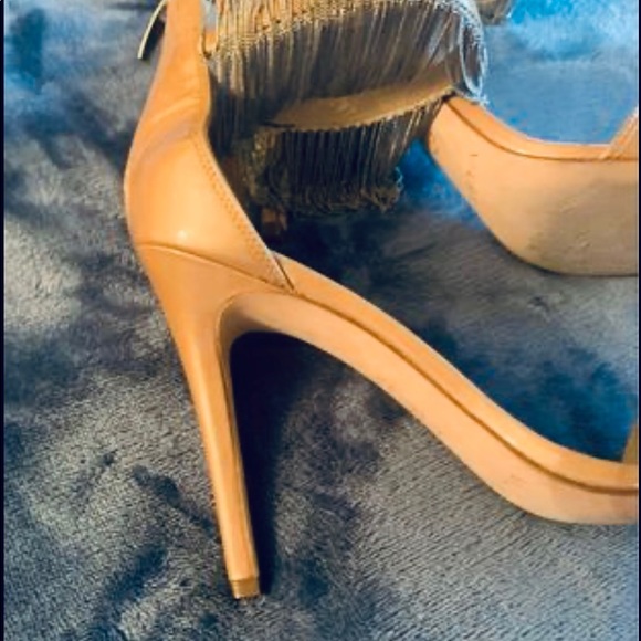 Stunning~Statement Dress Sandals - Picture 4 of 6